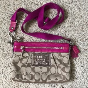 COACH LIMITED EDITION POPPY CROSS BODY